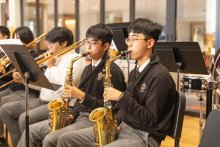 Why Study Abroad in Canada? A Parent’s Guide for Students from South Korea and Japan